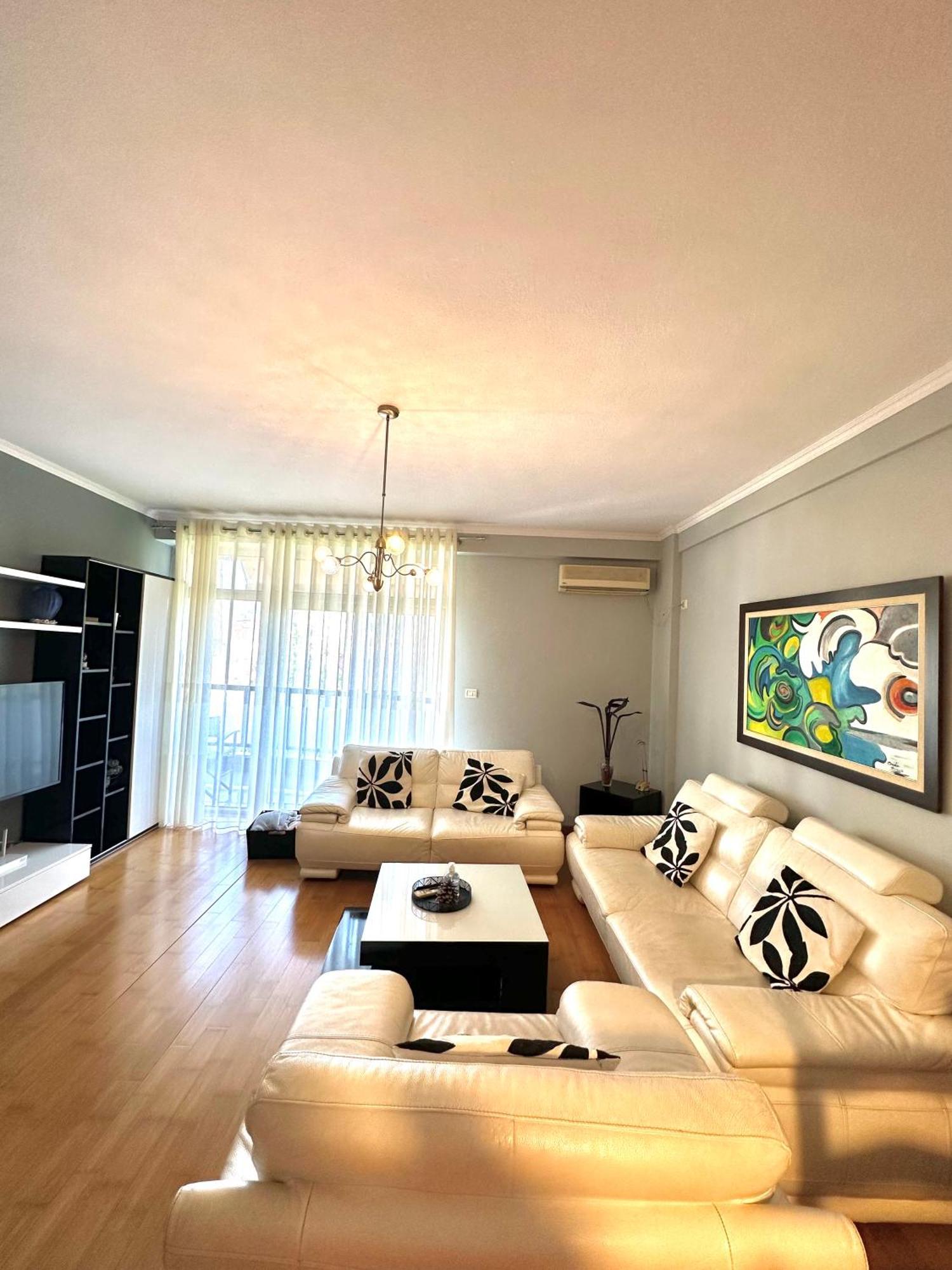 Central Inn Home 티라나 외부 사진