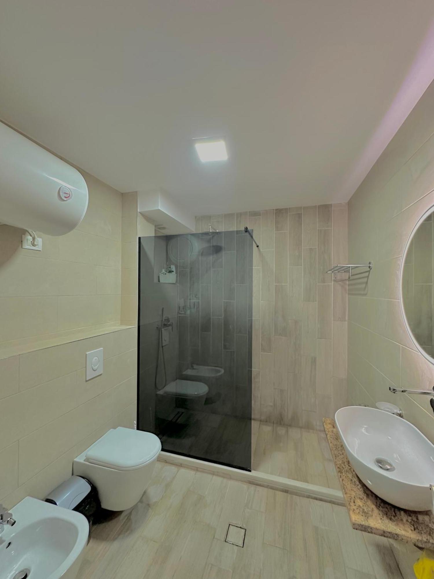 Central Inn Home 티라나 외부 사진